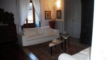 Royal Double Room, Bathtub | Living area | Flat-screen TV