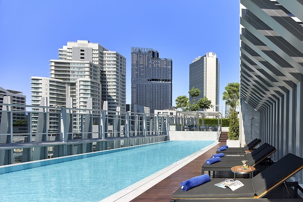 Outdoor pool, pool loungers