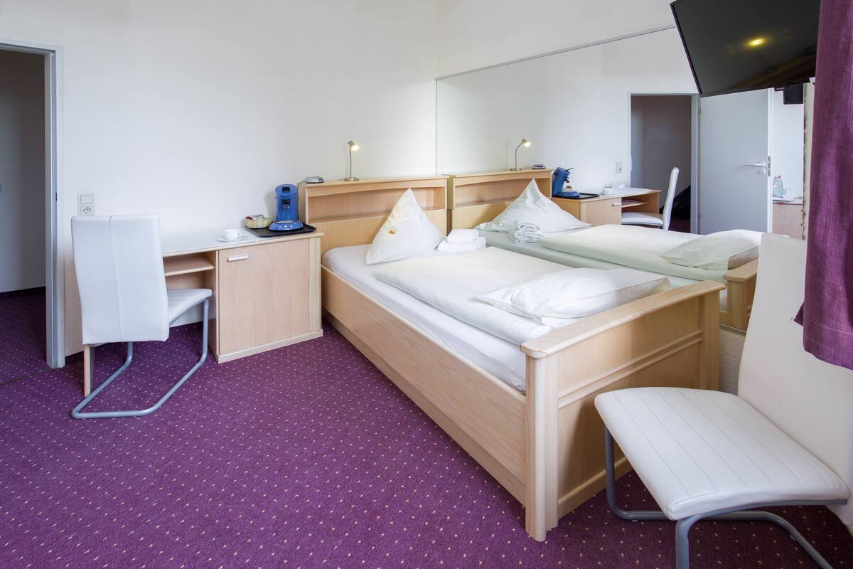 In-room safe, desk, iron/ironing board (on request), WiFi (free)
