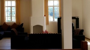 4-Bedroom Villa  | Living area - The Hideout Hills (Nuwara Eliya)