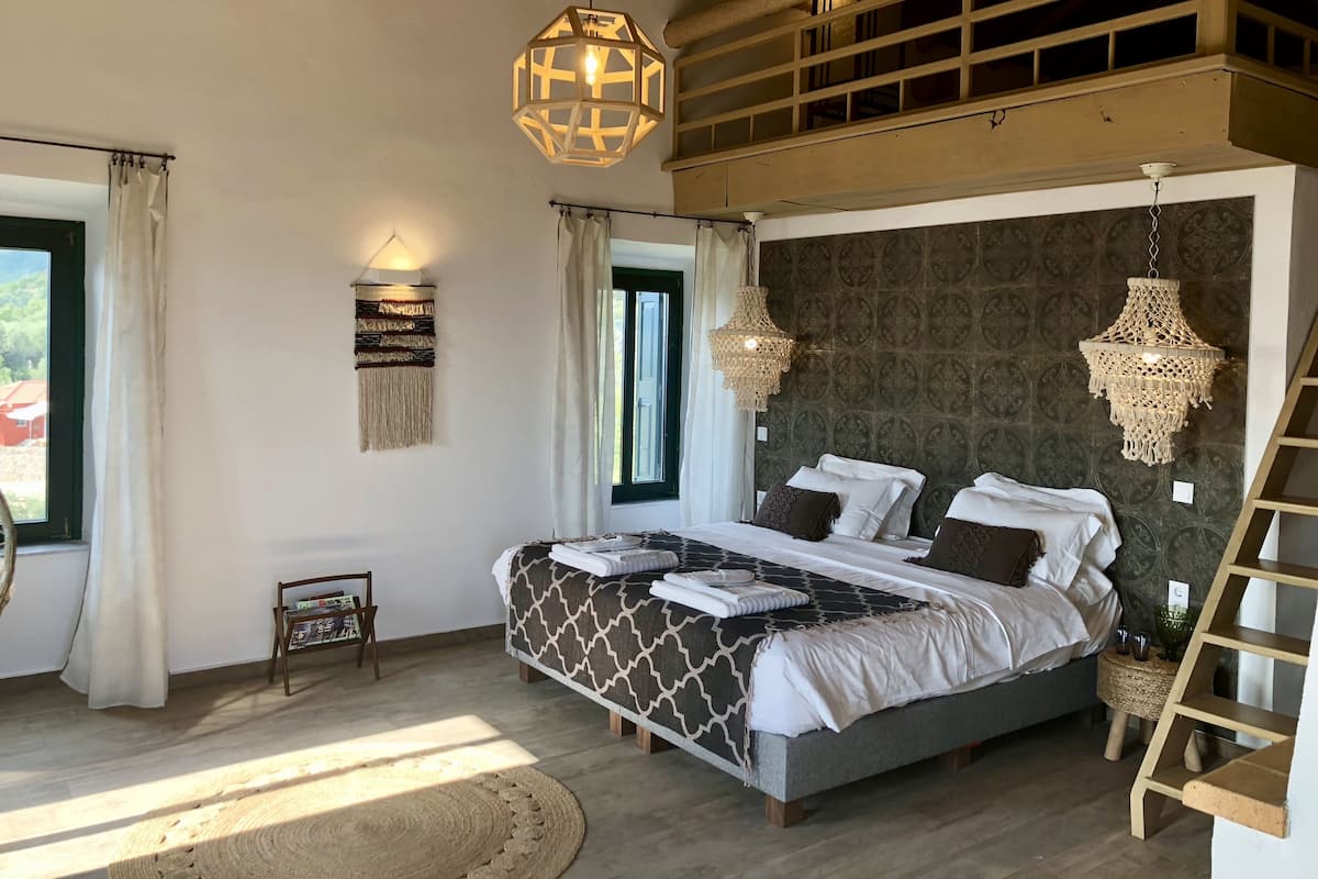 Royal Suite, Sea View | 2 bedrooms, Egyptian cotton sheets, premium bedding, down comforters