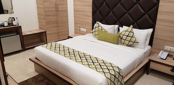 1 bedroom, Egyptian cotton sheets, premium bedding, in-room safe