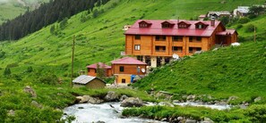 Exterior - Yedigoller Hotel & Restaurant (Çaykara)