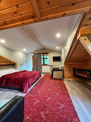 Standard Triple Room, Balcony