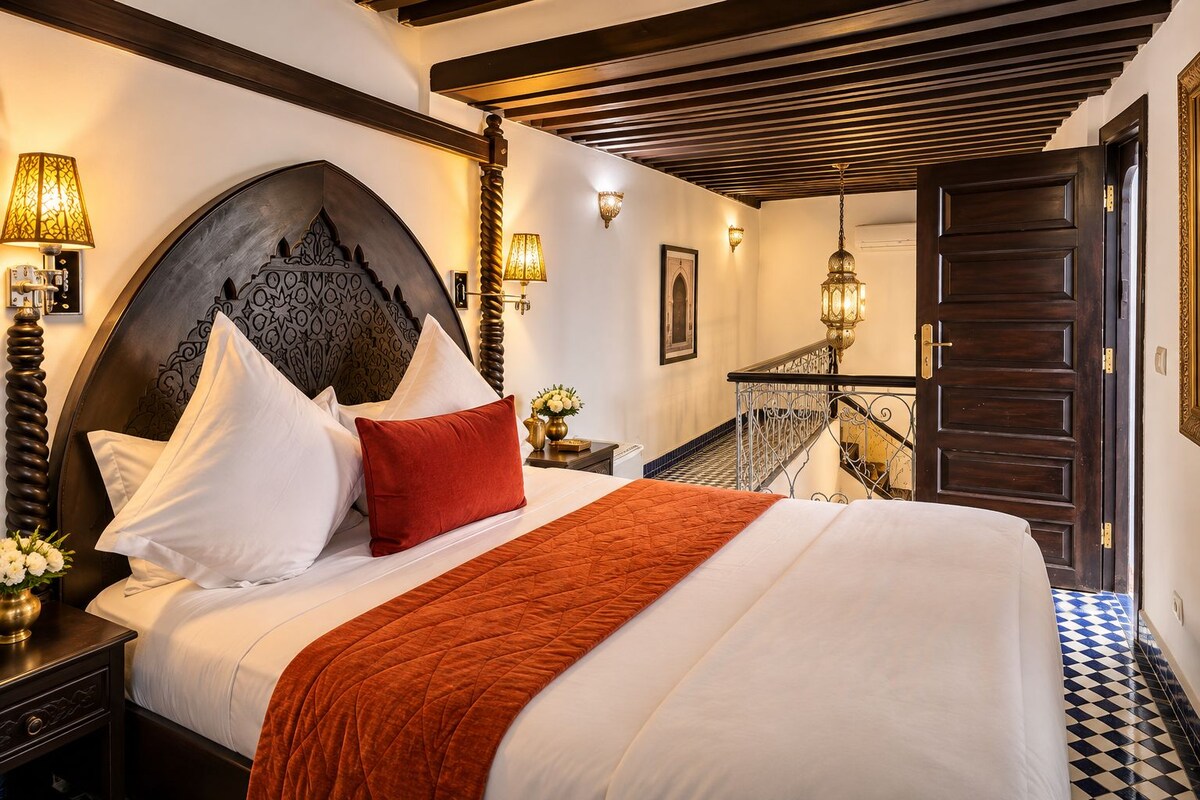 Suite estándar (ALADIN) | 1 dormitorio, minibar, caja fuerte y escritorio