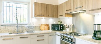 Nice apartment for 2 people with WIFI, TV, pets allowed and parking