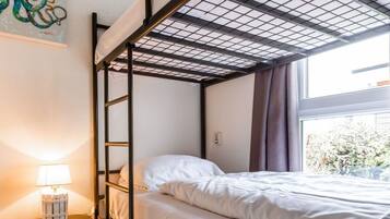 3 Schlafzimmer, Reisekinderbett, kostenloses WLAN, Bettwäsche