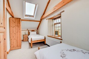 3 dormitorios, tabla de planchar con plancha, wifi gratis y ropa de cama