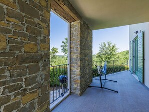 Terrace/patio - Stunning private villa for 8 people with A/C, WIFI, private pool, TV, terrace and panoramic view (Umag)