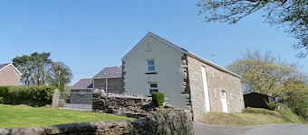 Ysgubor Tawe - Three Bedroom House, Sleeps 6