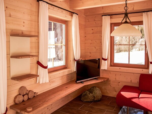 Televisión, chimenea