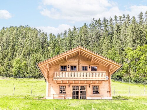 Bonito apartamento en villa para 6 personas con WIFI, TV, terraza y mascotas permitida