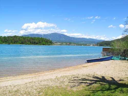 Stunning private villa for 8 guests with WIFI, TV and terrace