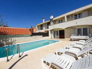 Pool - Wonderful  villa for 8 guests with private pool, A/C, WIFI, TV, terrace and pets allowed (Zadar)