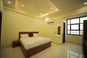 Phòng đôi Cao cấp, 1 giường cỡ king, hút thuốc | Bộ trải giường bằng vải cotton Ai Cập, bộ đồ giường cao cấp 