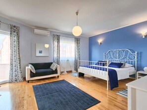 8 quartos, berço de viagem, Wi-Fi de cortesia