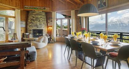 Alleinstehendes Ferienhaus mit privatem Pool, W-LAN, TV, Terrasse, Haustiere erlaubt, Panoramablick