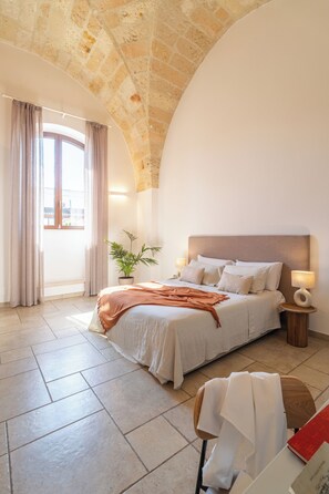 Premium bedding, down duvets, in-room safe, desk - Mediterranea Residence (Nardò)