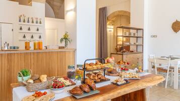 Petit déjeuner buffet compris tous les jours