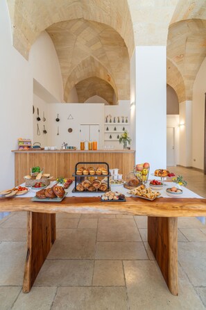 Free daily buffet breakfast - Mediterranea Residence (Nardò)