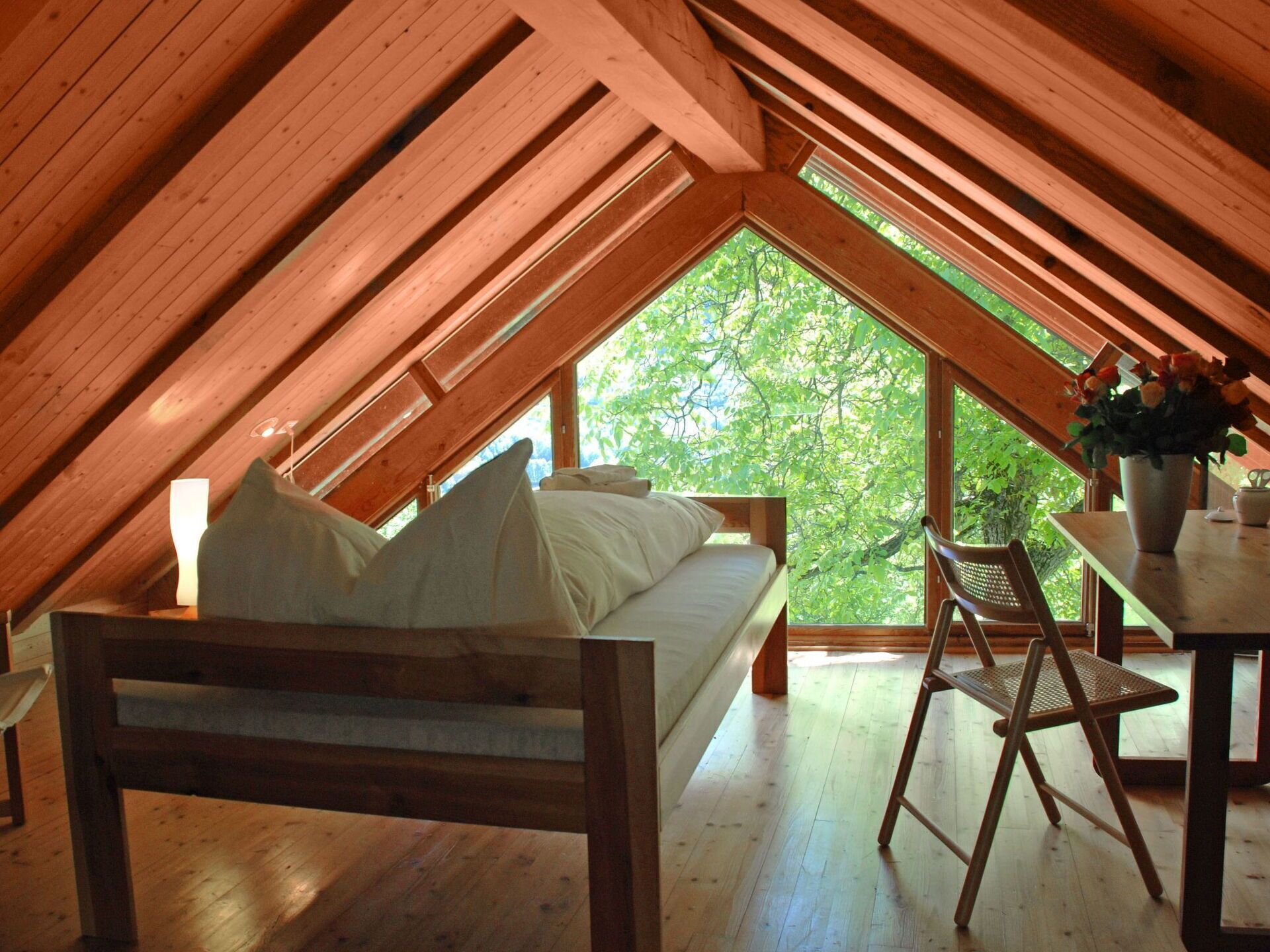 4 bedrooms, travel crib, free WiFi