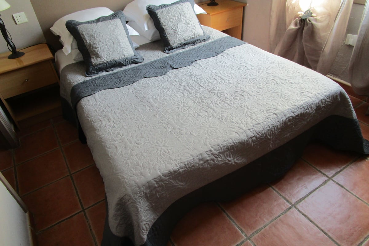 double room | individually decorated, individually furnished, desk, blackout curtains