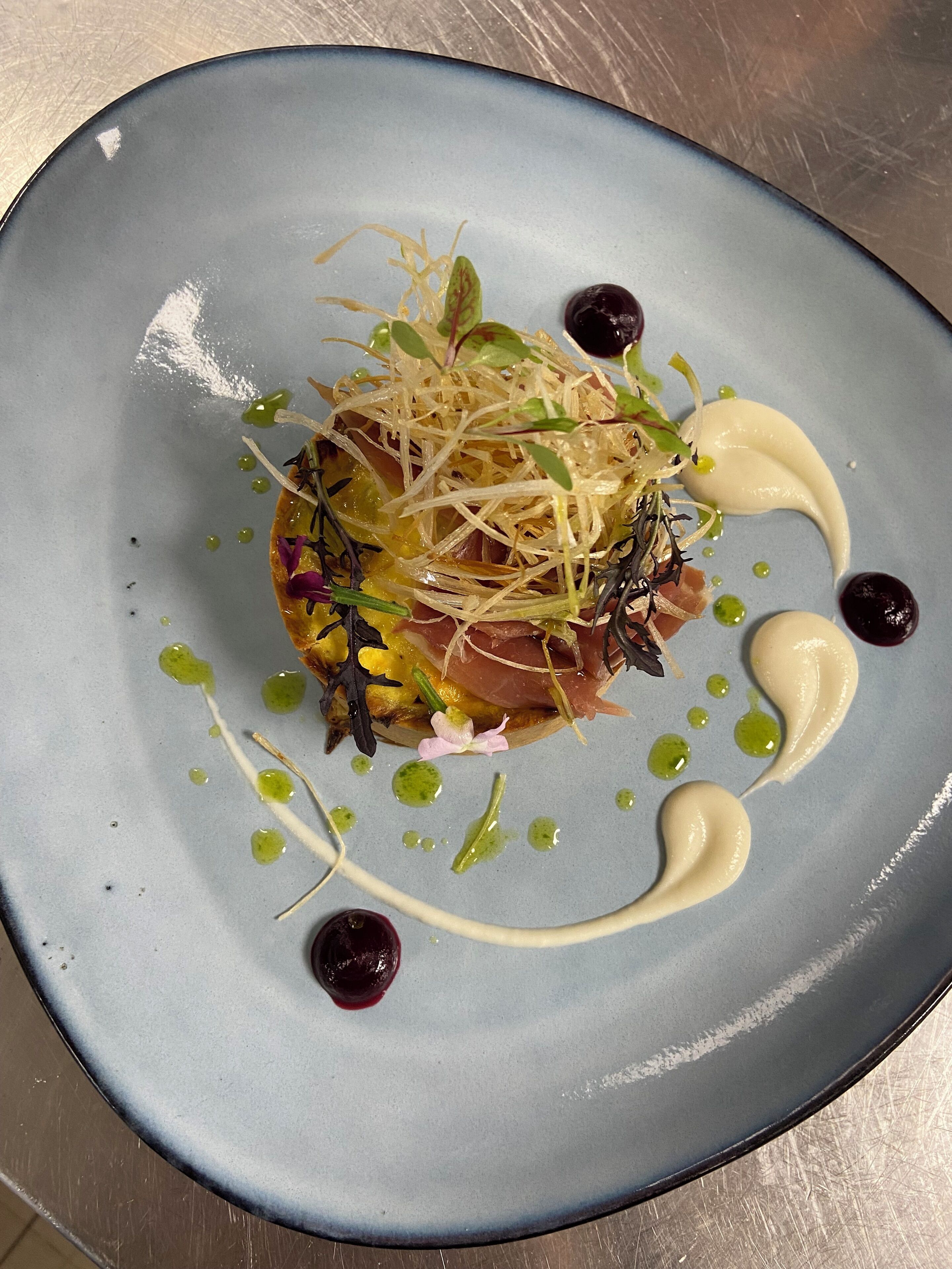 Lunsj og middag serveres
