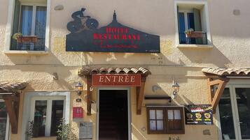 Overnatningsstedets facade