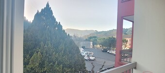 Cozy 24m² Apt, Renovated, Balcony, 650m from Lamalou Thermal Baths, Pets Welcome