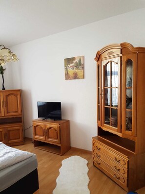 - SP Hotels - Apartment with 3 bedrooms	 | Free WiFi, bed sheets - - SP Hotels - Apartment am Nützenberg (Wuppertal)