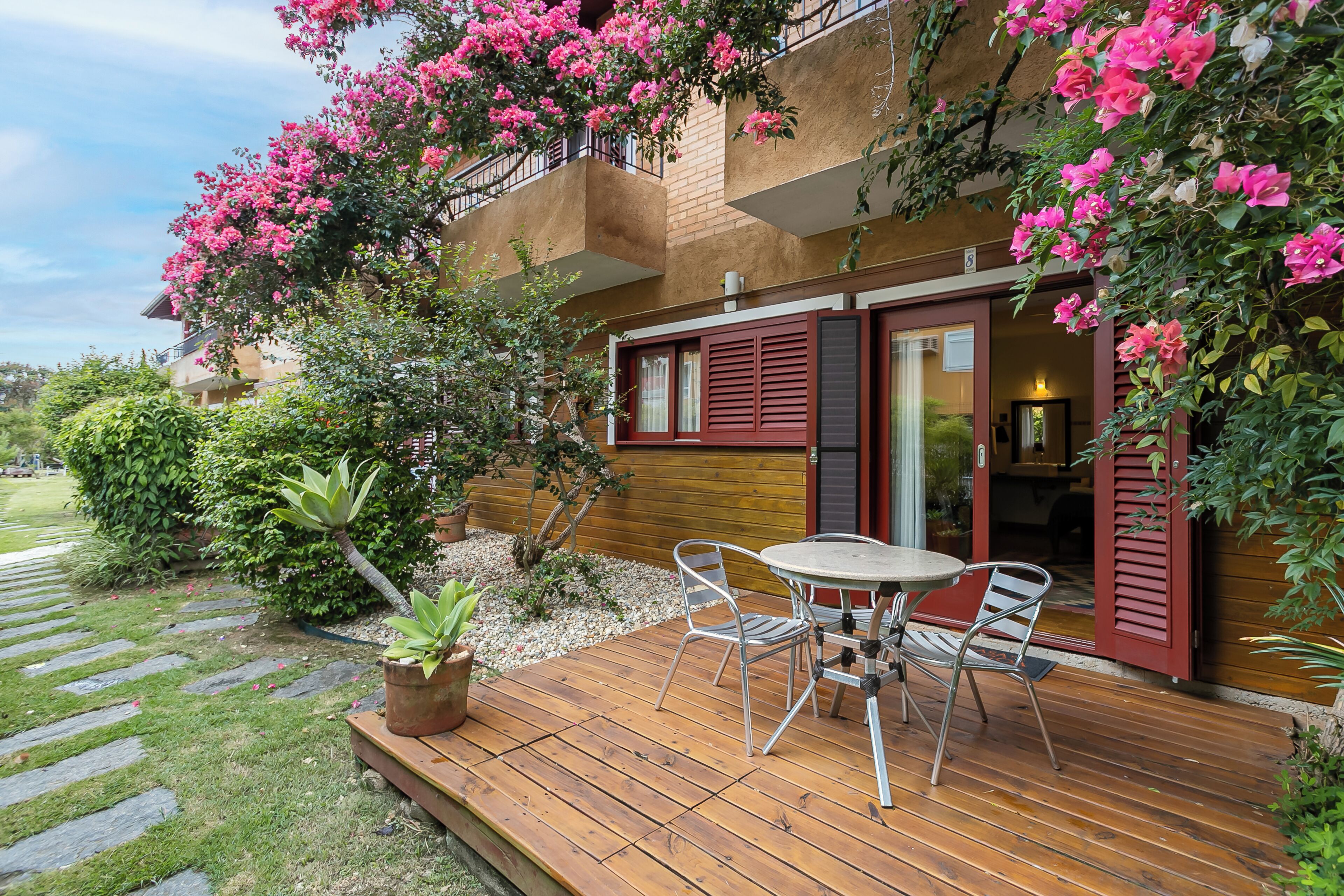 Quadruple Room, Multiple Beds, Non Smoking, Partial Lake View | Terrace/patio