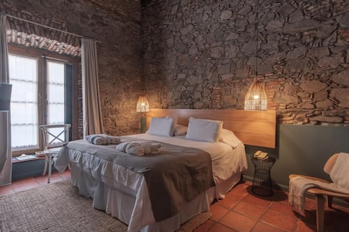 Double or Twin Room | Minibar, in-room safe, free cribs/infant beds, WiFi