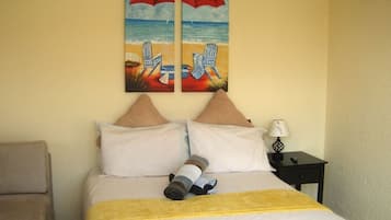 Iron/ironing board, free WiFi, bed sheets