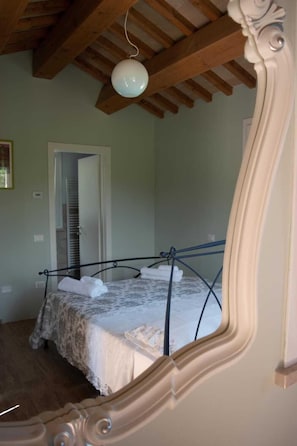 Wifi gratis y ropa de cama