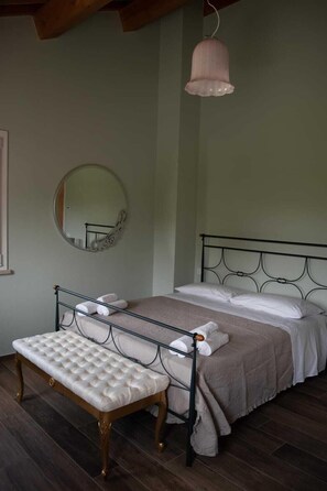 Free WiFi, bed sheets - B&B Quattro Civette (Montefelcino)