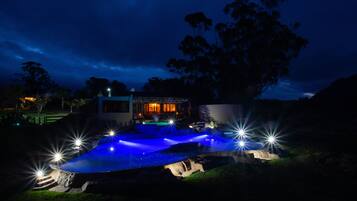 Alberca al aire libre por temporada