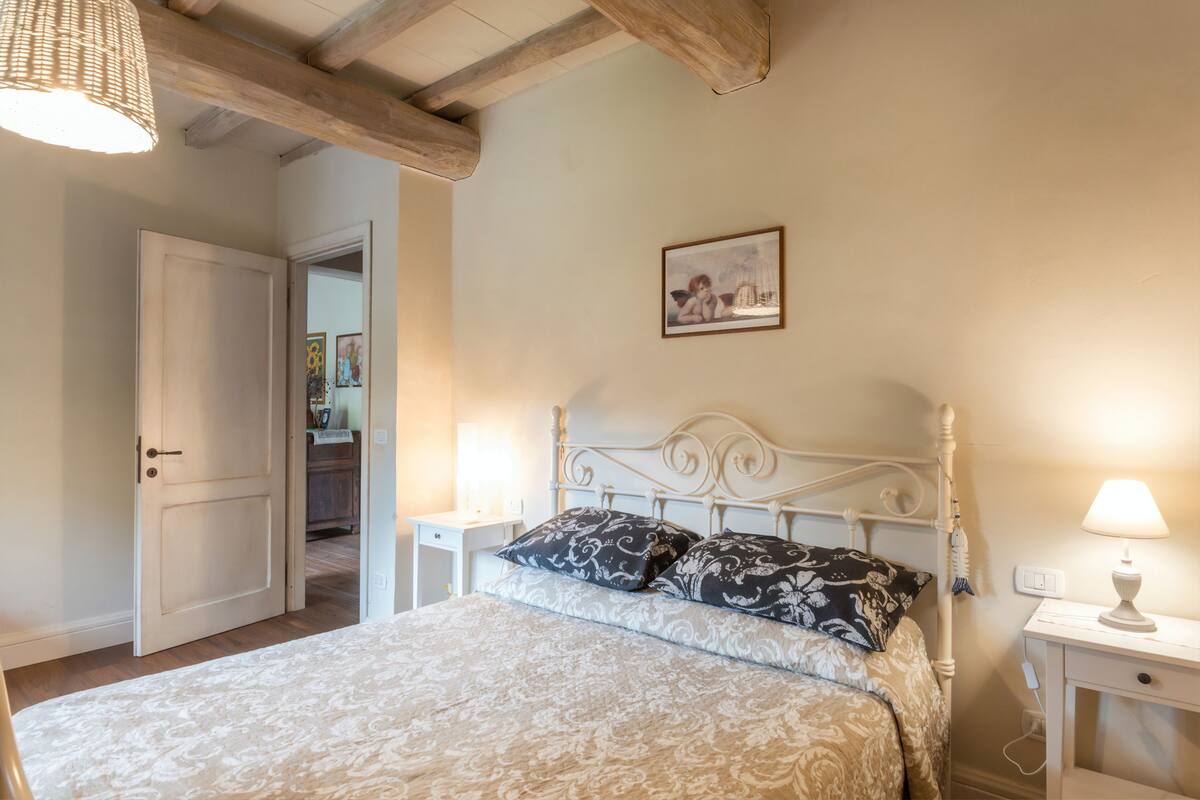 Exclusive Suite, 1 Bedroom, Garden View | 1 bedroom, desk, laptop workspace, blackout drapes