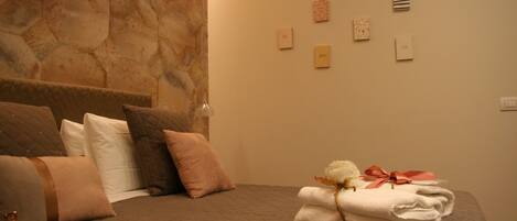 Double or Twin Room (3) | Free minibar items, in-room safe, desk, iron/ironing board