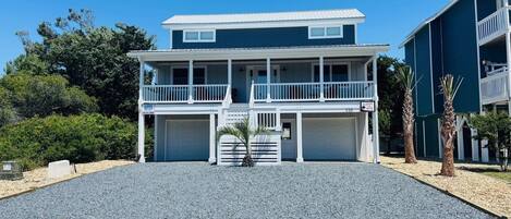 House, 3 Bedrooms | Exterior
