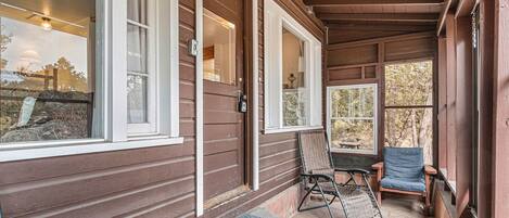 Cabin, 2 Bedrooms | Terrace/patio