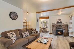 Kabin, 2 kamar tidur | Area keluarga | TV layar datar