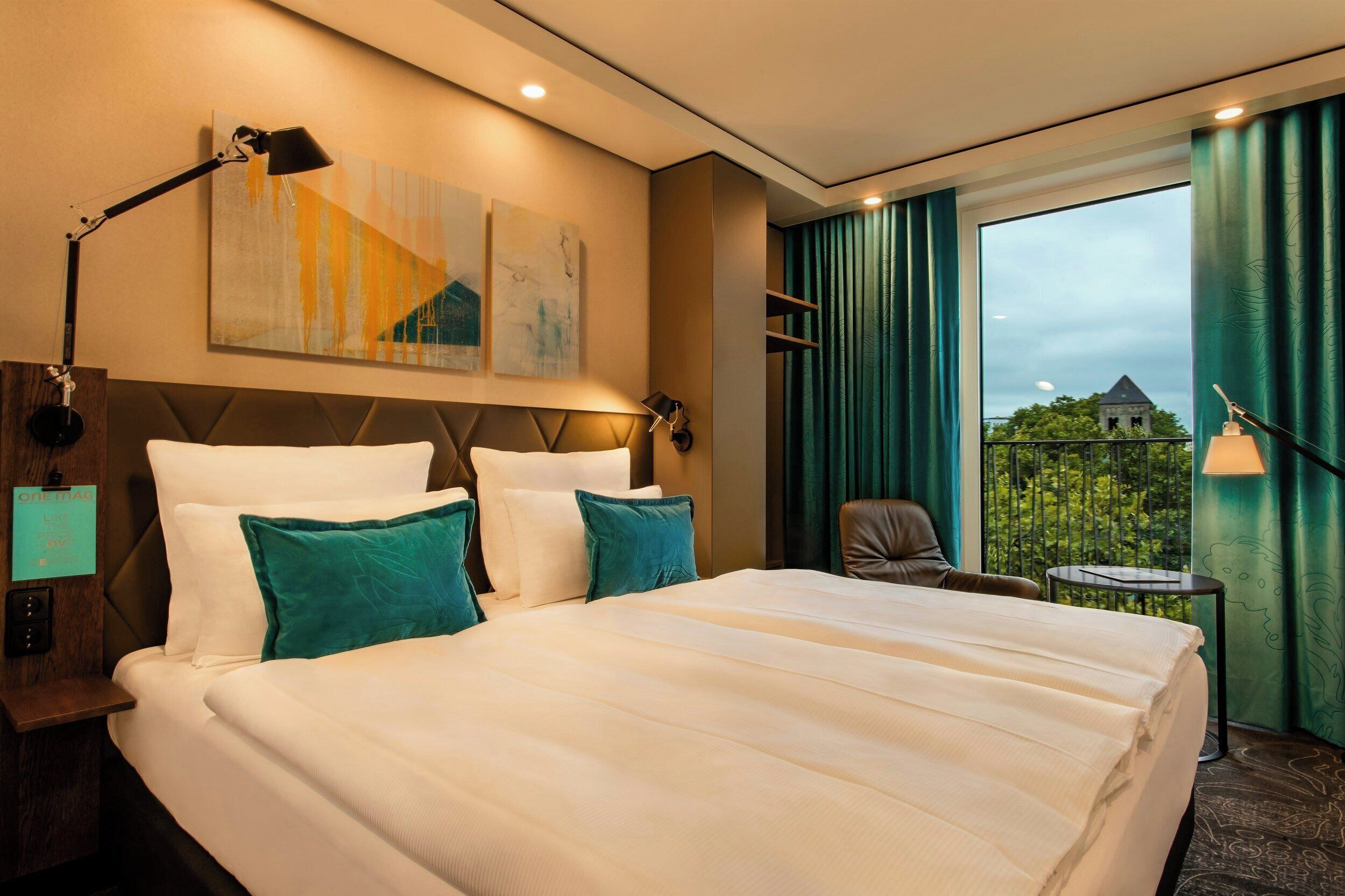 Zimmersafe, Schreibtisch, schallisolierte Zimmer, kostenloses WLAN