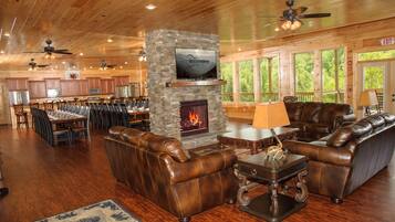 Cabin, Multiple Bedrooms | Interior