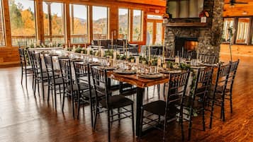 Cabin, Multiple Bedrooms | Dining