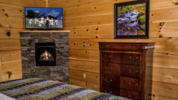 Cabin, Multiple Bedrooms | Interior