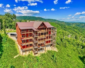 Chalet rustique, plusieurs chambres | Extérieur