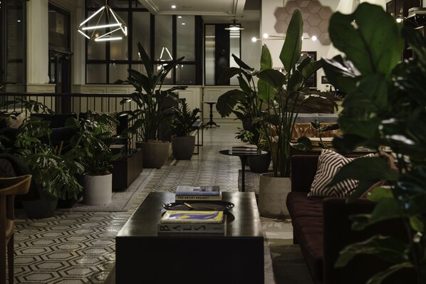 Lobby sitting area - Walker Hotel Tribeca (New York)