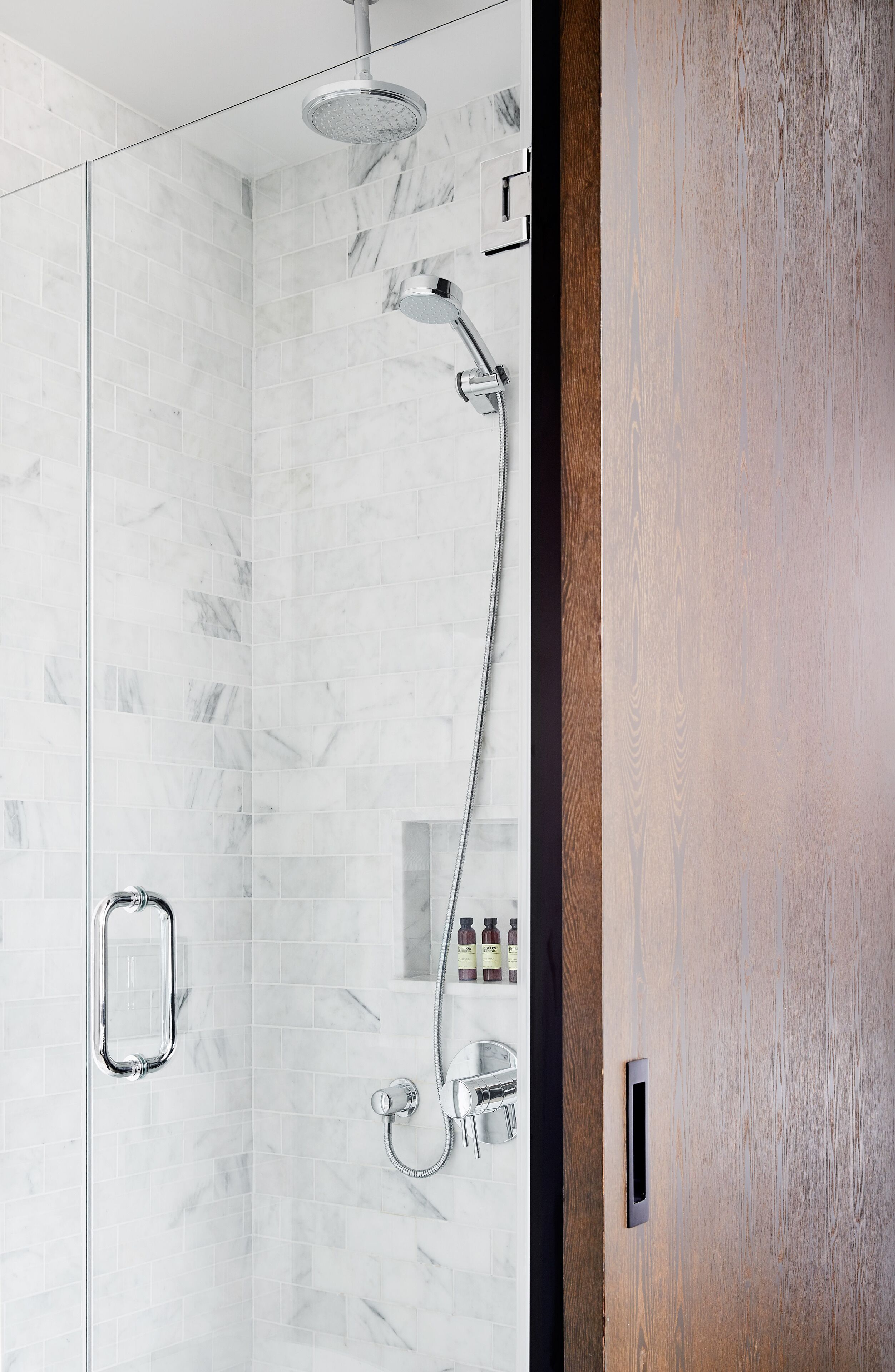 shower, free toiletries, hair dryer, slippers