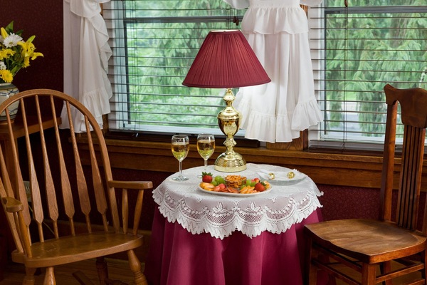 Double Room, 1 Queen Bed (Cherry) | Room amenity