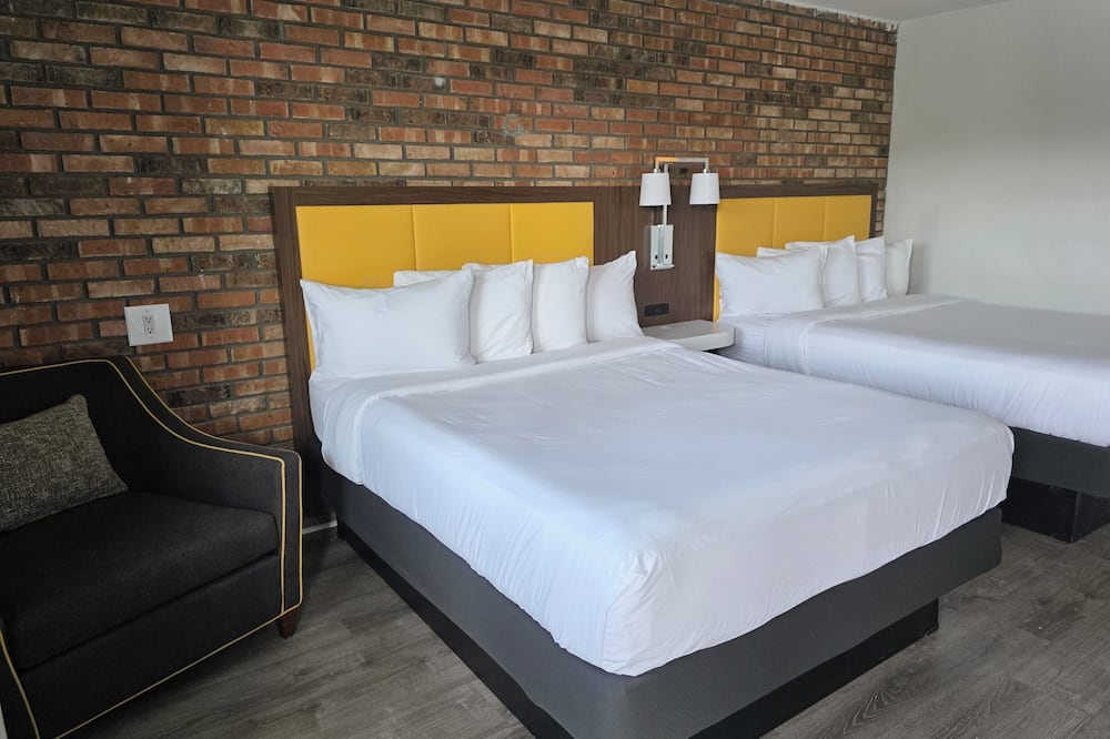 Penn Lodge Hotel & Suites